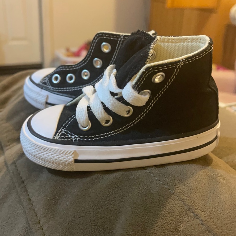 NWOT Chuck All Star Toddler hightop in black